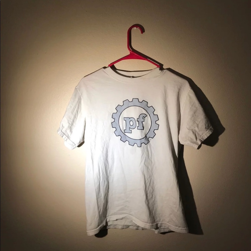 White planet fitness T-shirt